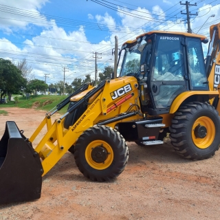 RETROESCAVADEIRA JCB 3CX Construção Industrial Sorocaba Aluguel de Retroescavadeira Sorocaba